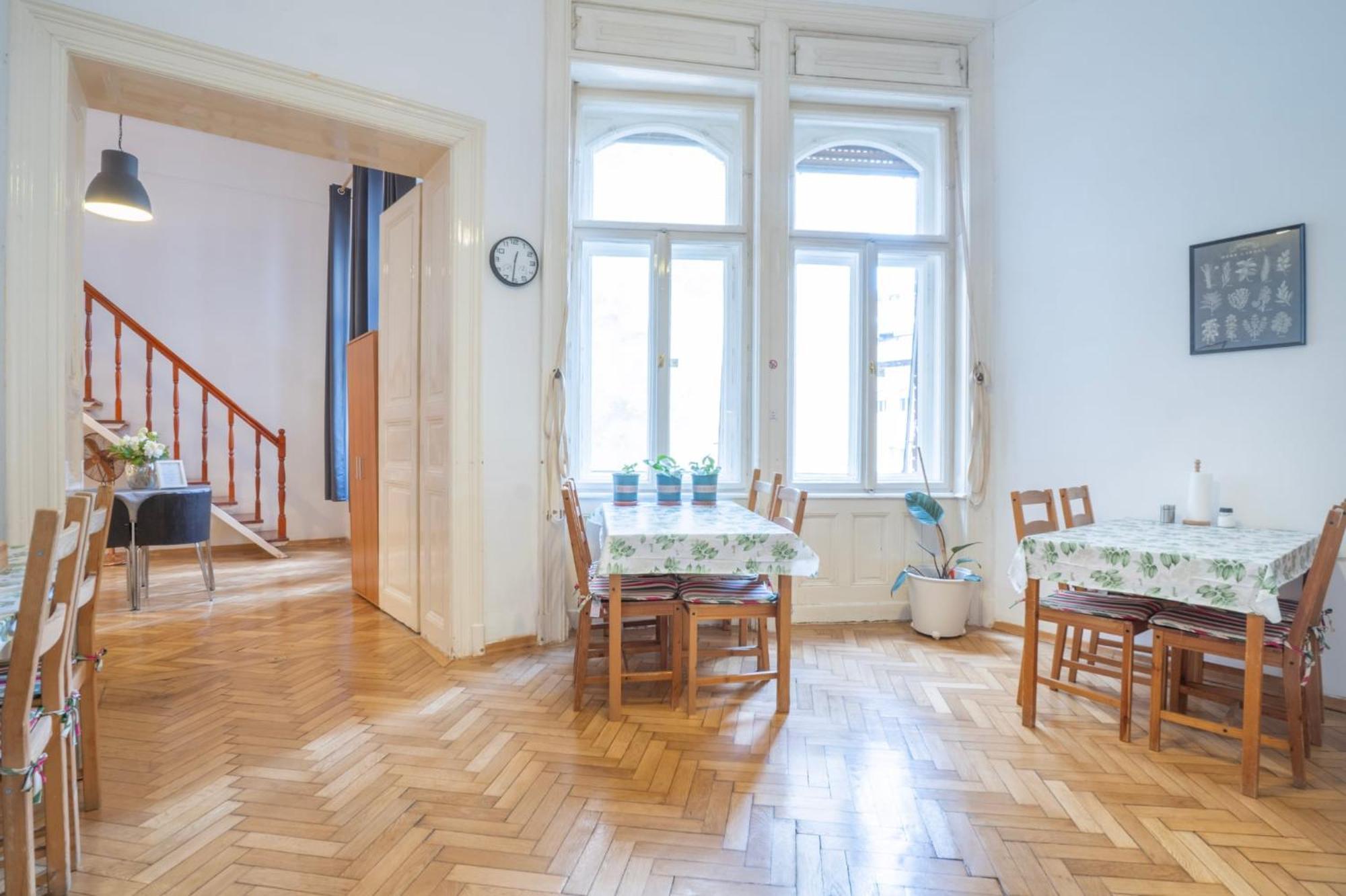 Cedar Inn Budapest - Palace District Luaran gambar